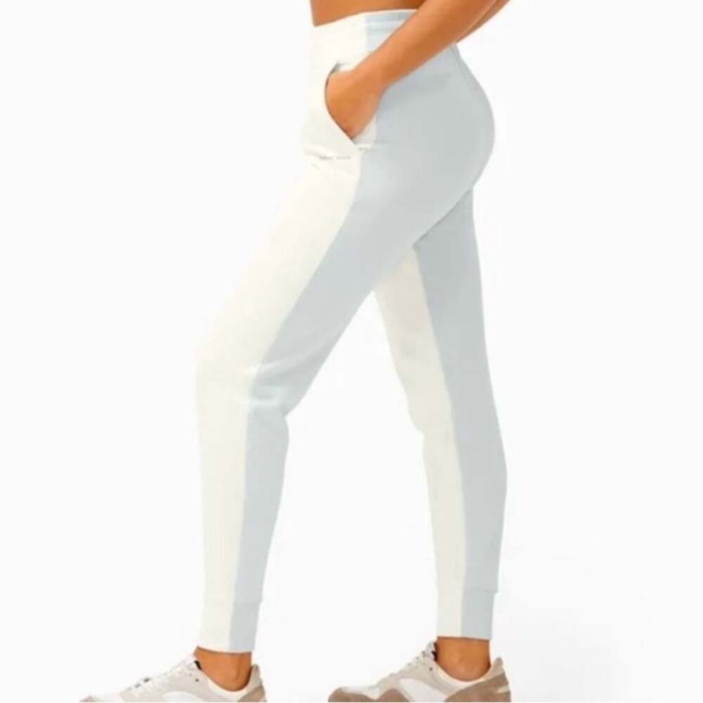 Outdoor Voices Pickup Jogger - Dove/Bone Size XS